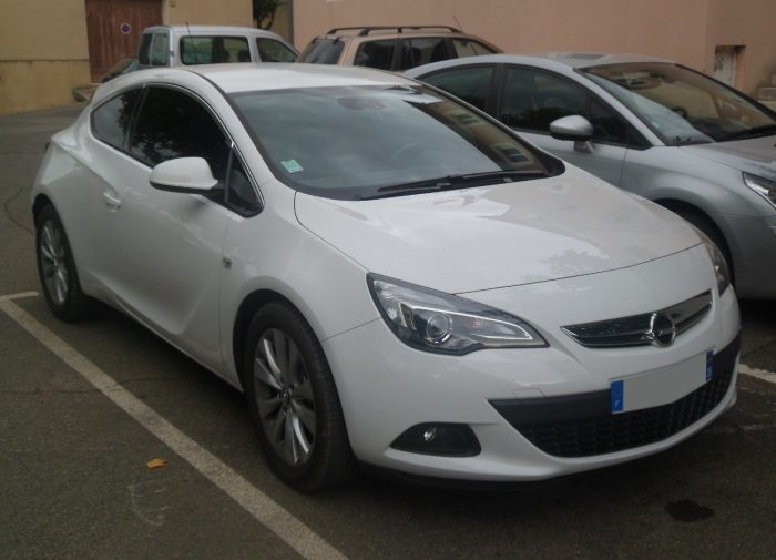 opel astra gtc cosmo